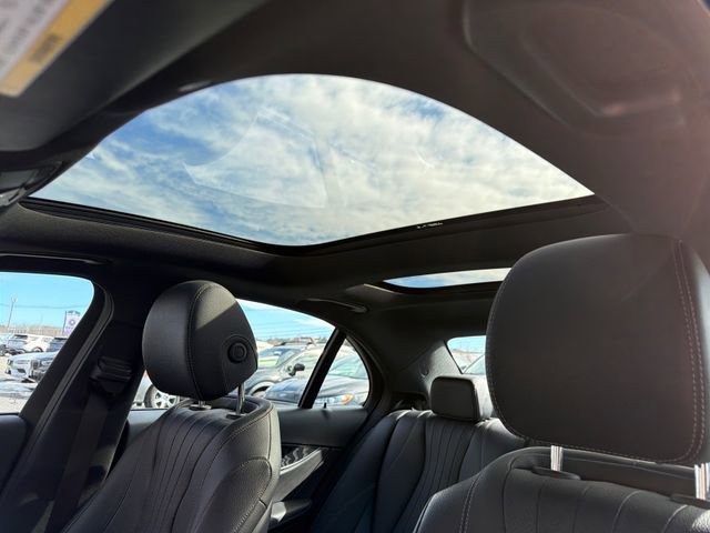 Used 2018 Mercedes-Benz E 400 E 400 image 28