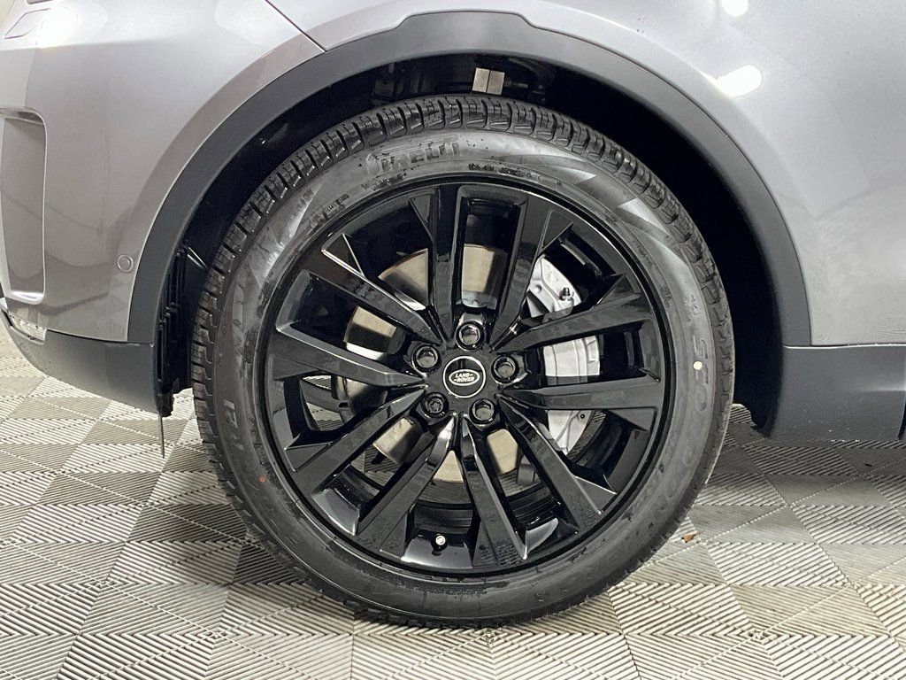 New 2026 Land Rover Discovery S AWD/4WD image 9