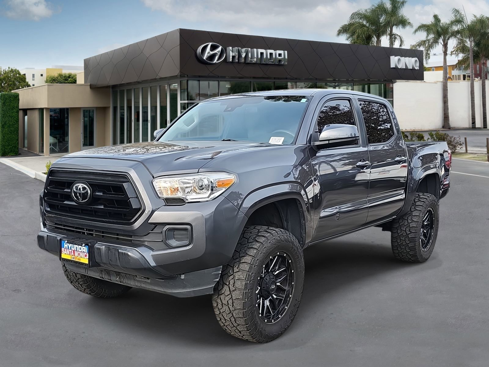 Used 2022 Toyota Tacoma SR w/ SR Convenience Package image 7