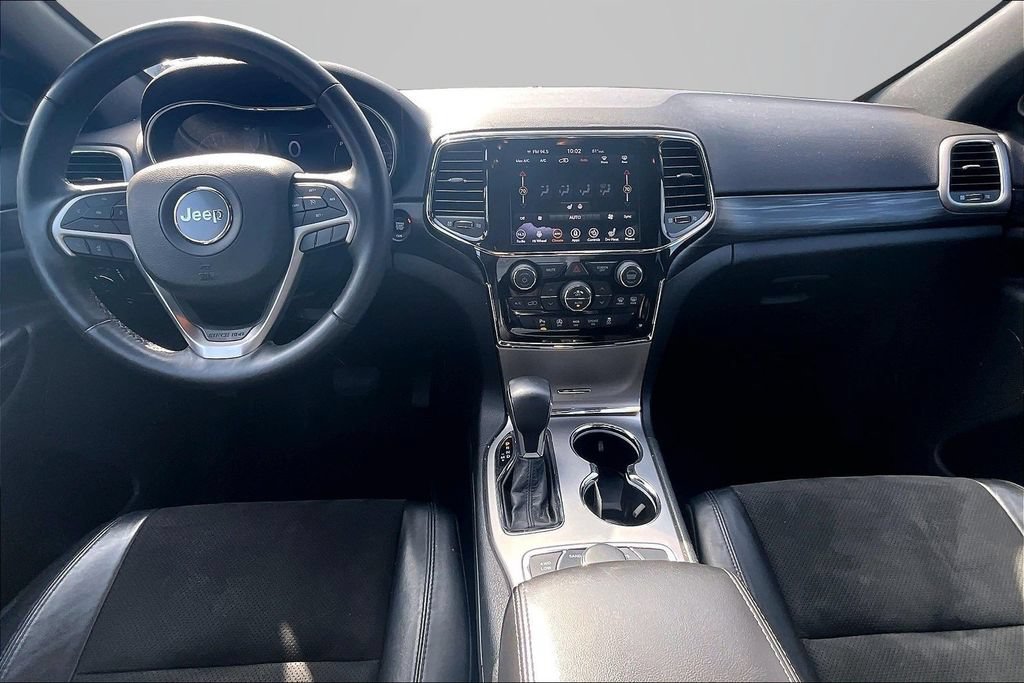 Used 2019 Jeep Grand Cherokee Altitude AWD/4WD image 7