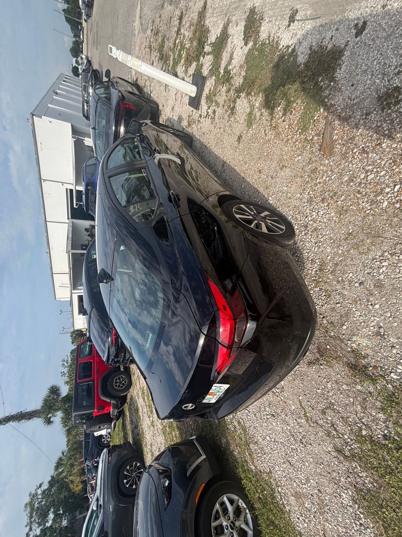 Used 2025 Nissan Versa SV FWD image 8