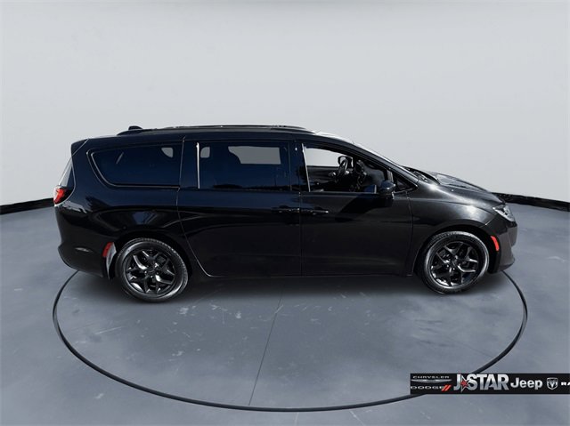 Used 2019 Chrysler Pacifica Touring-L Plus w/ Advanced Safetytec Group image 4