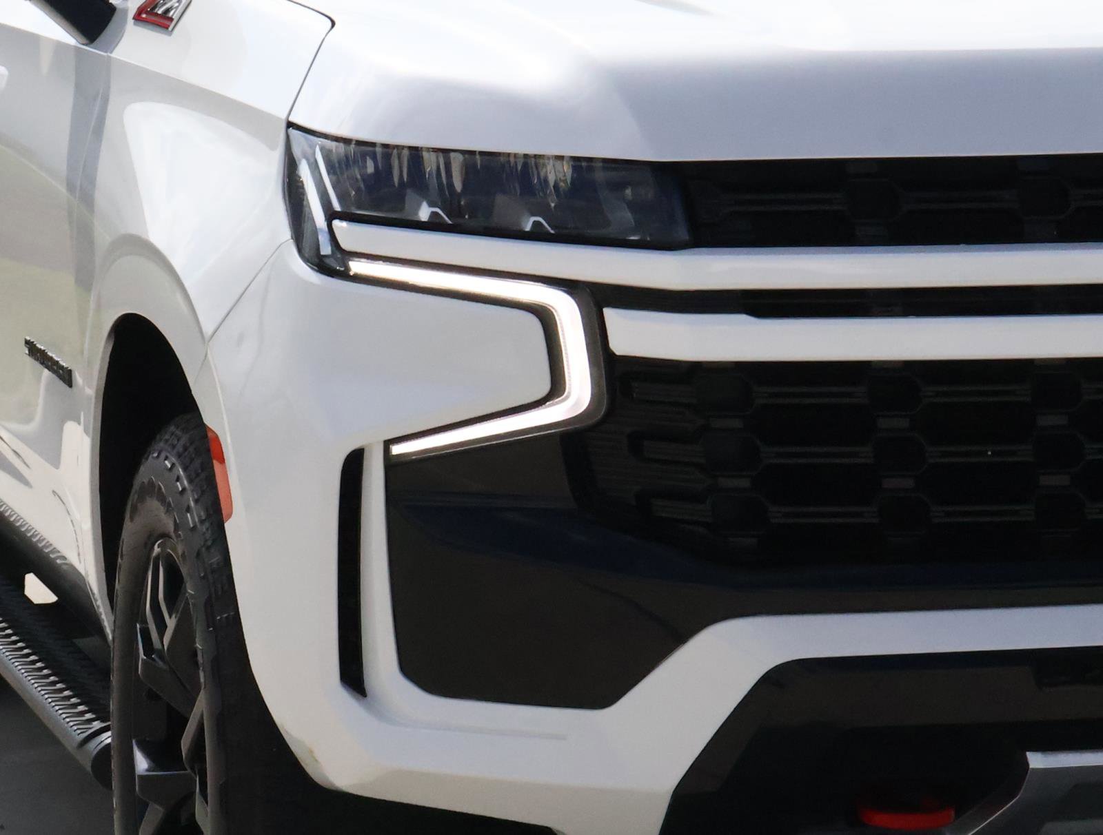 Used 2022 Chevrolet Suburban Z71 w/ Luxury Package image 8