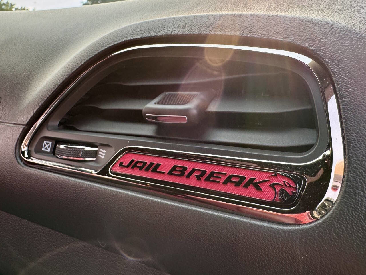 Used 2023 Dodge Challenger SRT Hellcat w/ Driver Convenience Group image 9