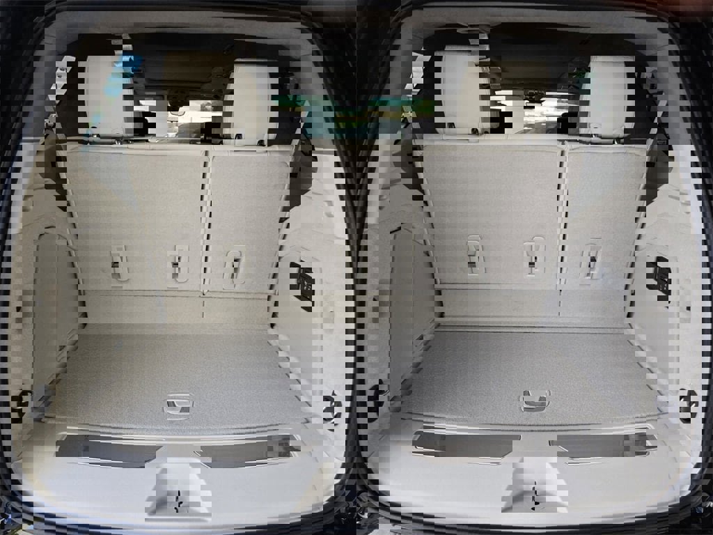 New 2026 Cadillac Escalade Platinum Luxury image 9