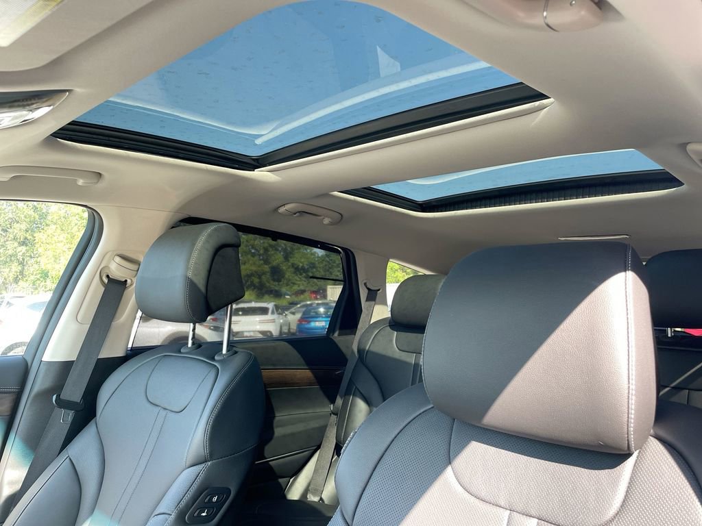 Used 2025 Genesis GV80 2.5T Advanced image 49