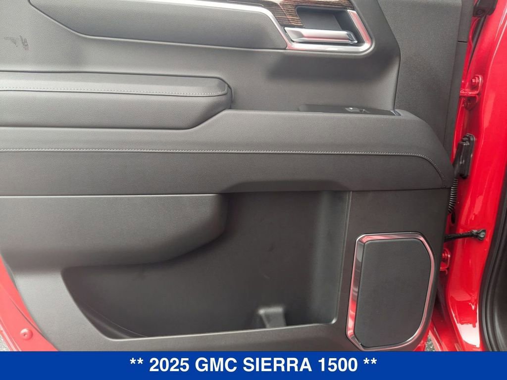 New 2025 GMC Sierra 1500 Elevation image 30