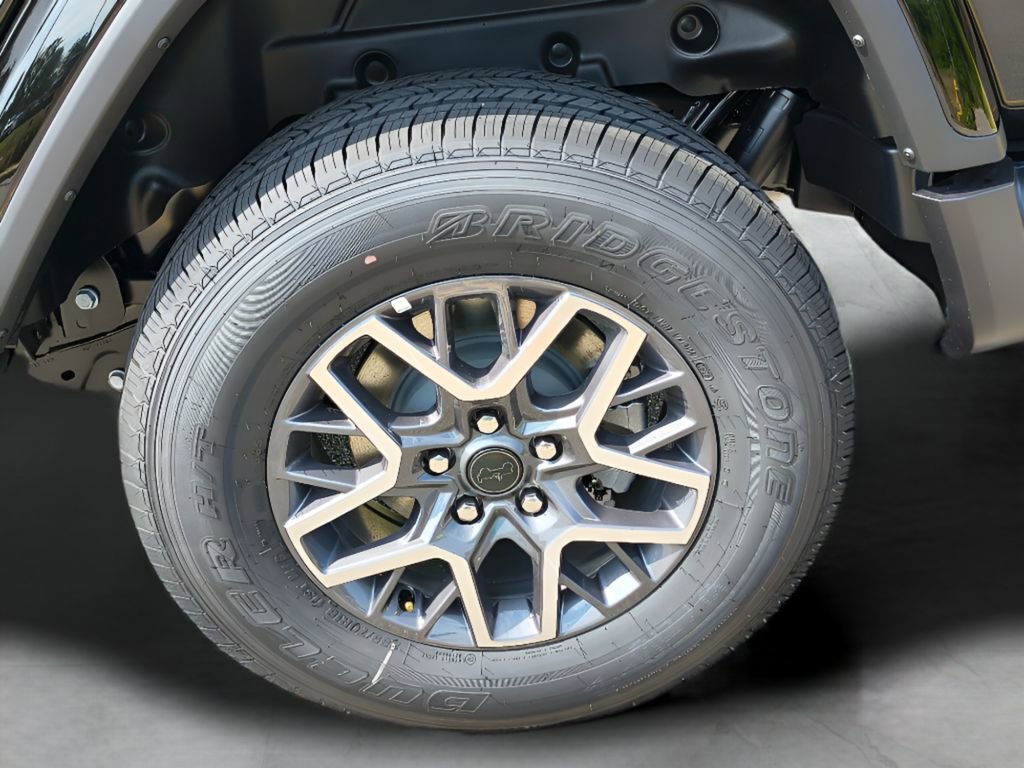 New 2025 Jeep Wrangler Sahara image 30