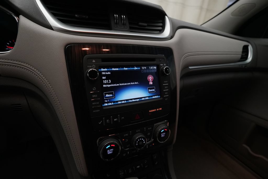 Used 2016 Chevrolet Traverse LT FWD image 6
