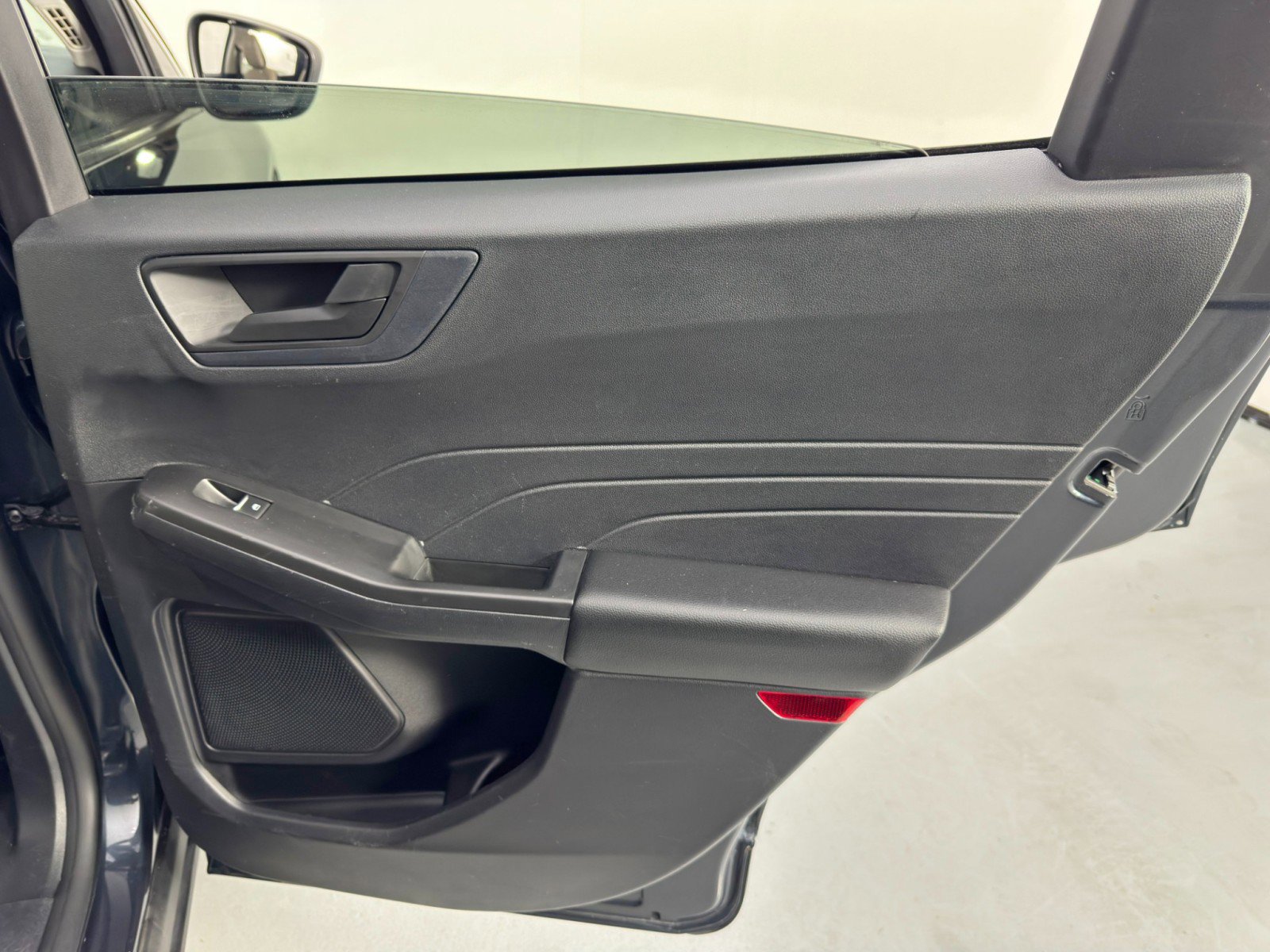 Used 2022 Ford Escape SE w/ Cold Weather Package image 38