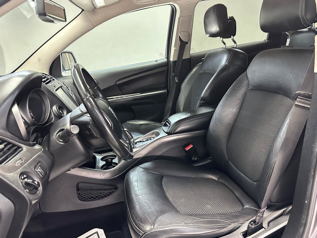 Used 2015 Dodge Journey Crossroad w/ Flexible Seating Group FWD image 17