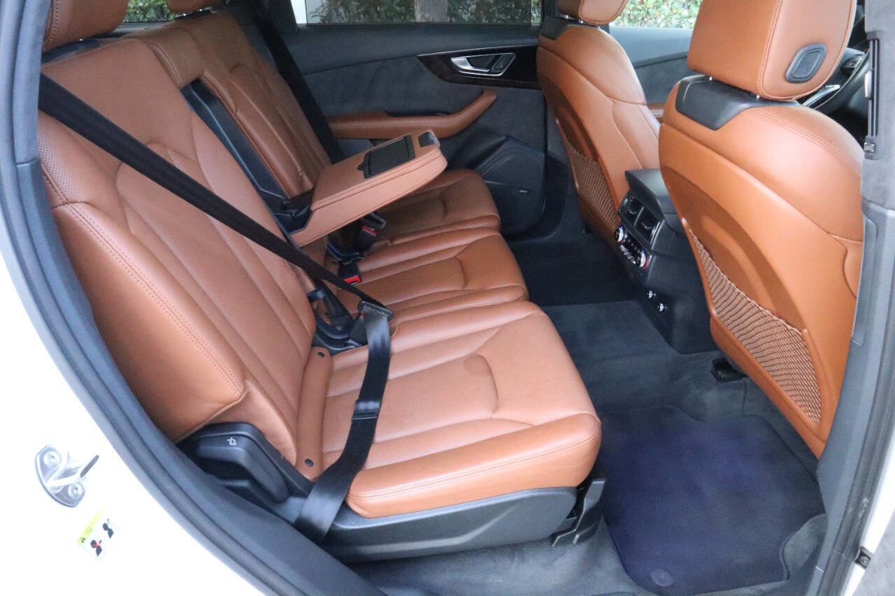 Used 2019 Audi Q7 3.0T Prestige image 12