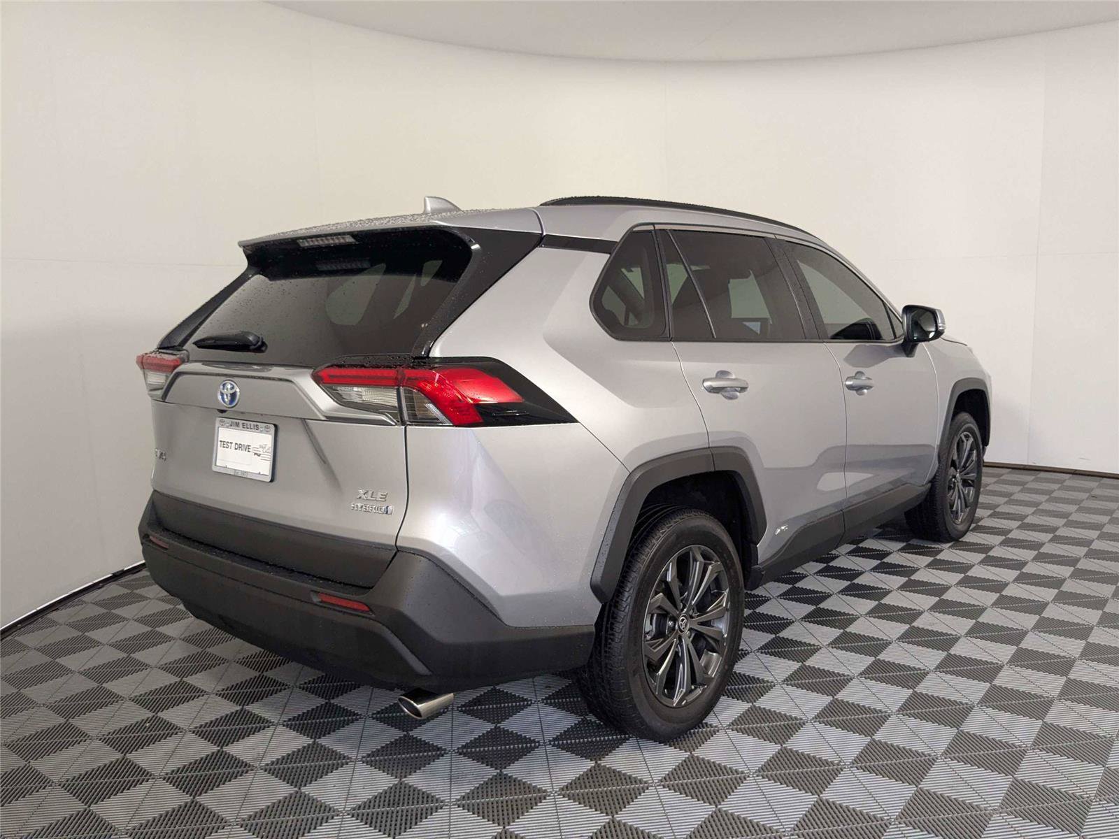 Certified 2023 Toyota RAV4 XLE Premium AWD/4WD image 5