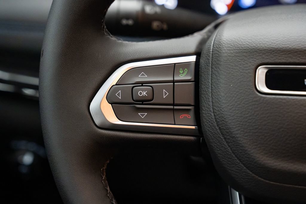 New 2026 Jeep Compass Latitude image 16