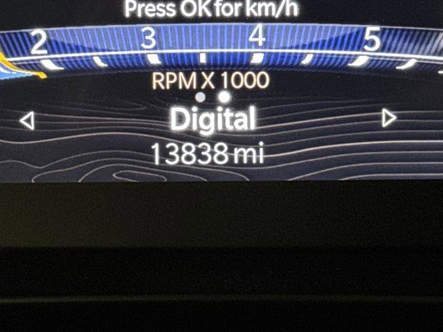 Used 2025 Jeep Grand Cherokee L Limited w/ Black Appearance Package image 6