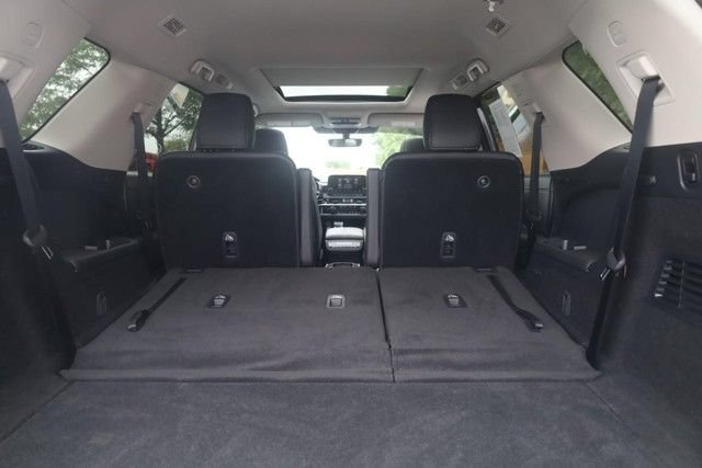 Certified 2025 Nissan Pathfinder SL w/ SL Premium Package FWD image 25