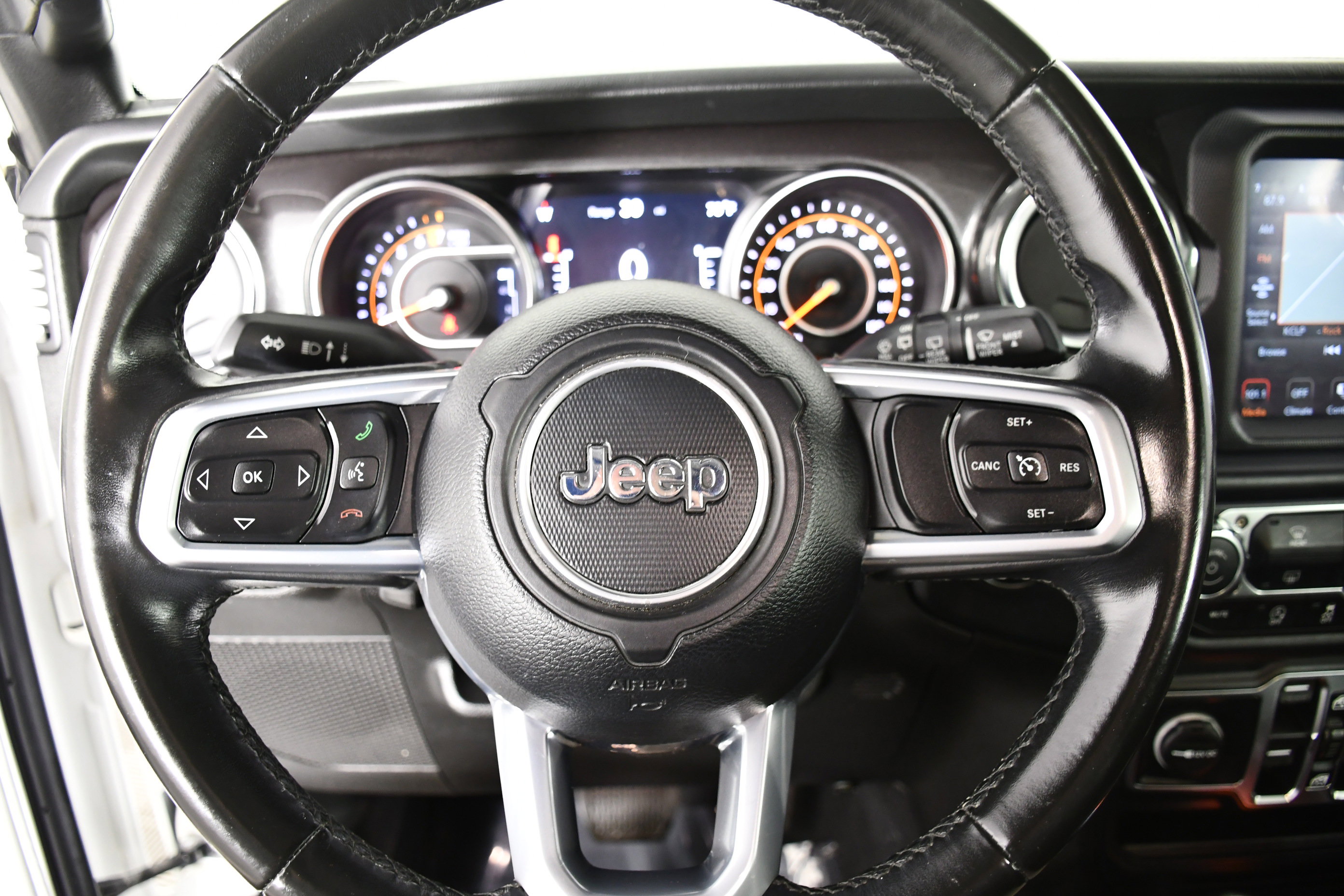 Used 2020 Jeep Wrangler Unlimited Sahara AWD/4WD image 20