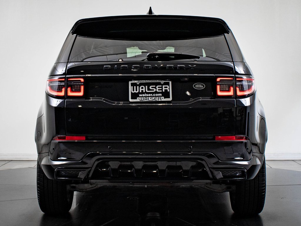 Used 2023 Land Rover Discovery Sport SE R-Dynamic image 10