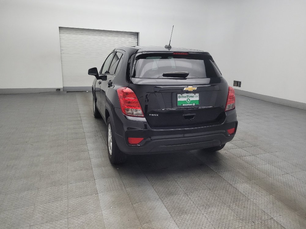 Used 2021 Chevrolet Trax LS w/ Tint and Cruise Package FWD image 5