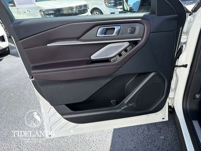 New 2026 Ford Explorer Platinum image 13