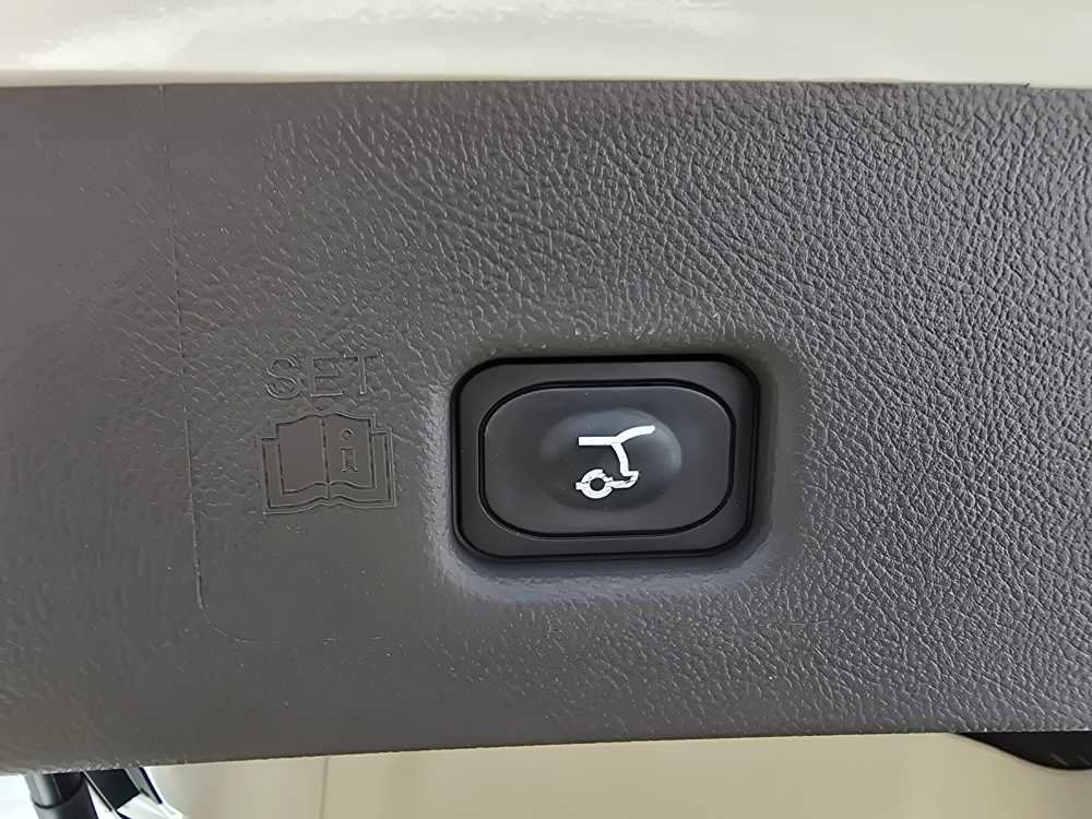 Used 2022 Lincoln Nautilus Reserve w/ Equipment Group 201A image 34