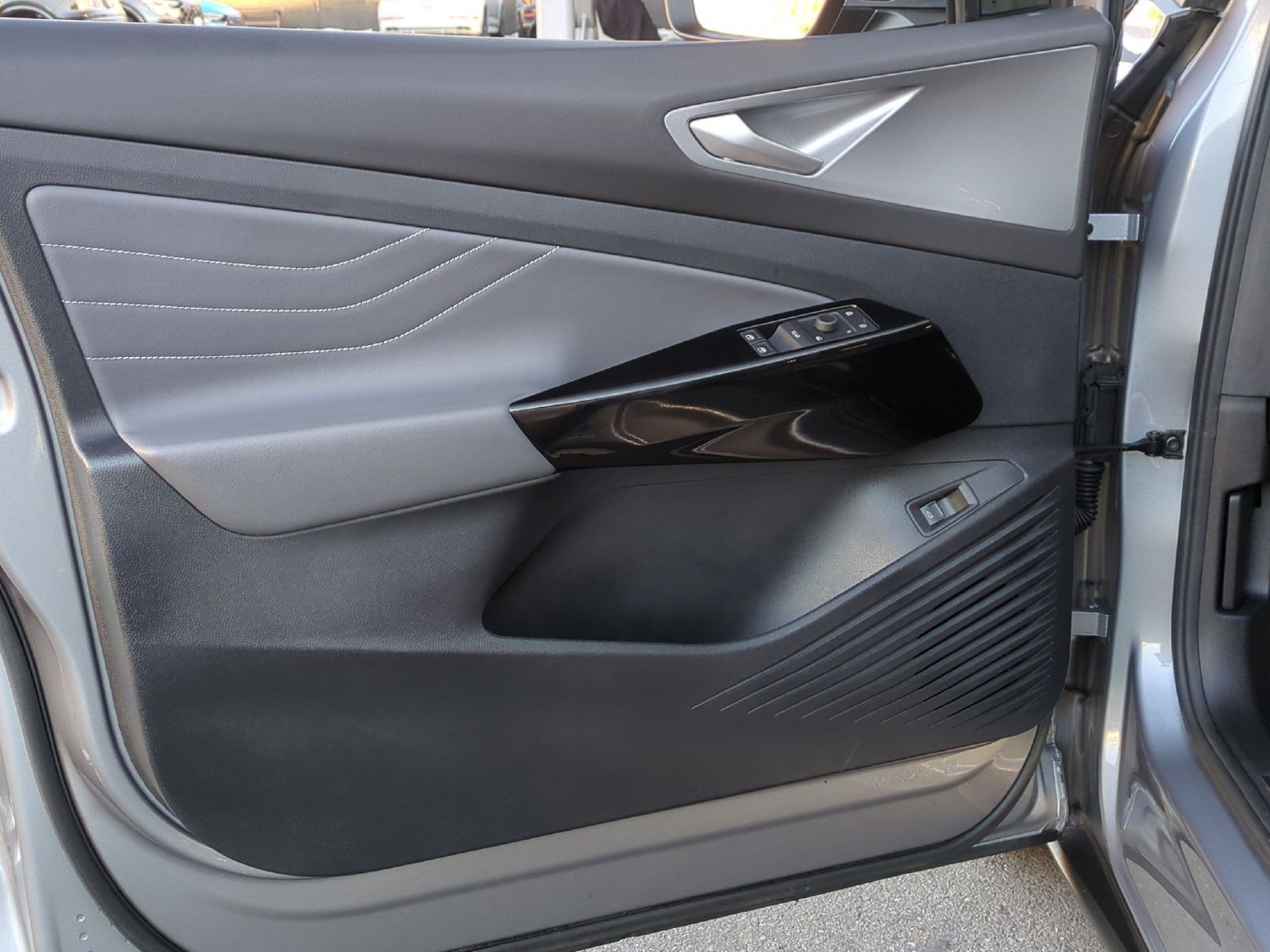 Used 2023 Volkswagen ID.4 Pro S RWD image 16
