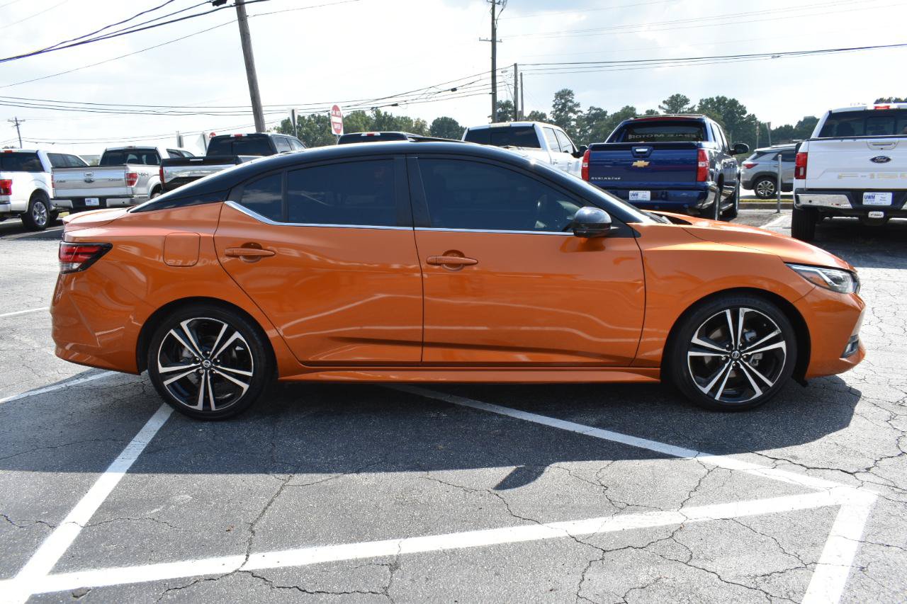 Used 2022 Nissan Sentra SR w/ SR Premium Package FWD image 4