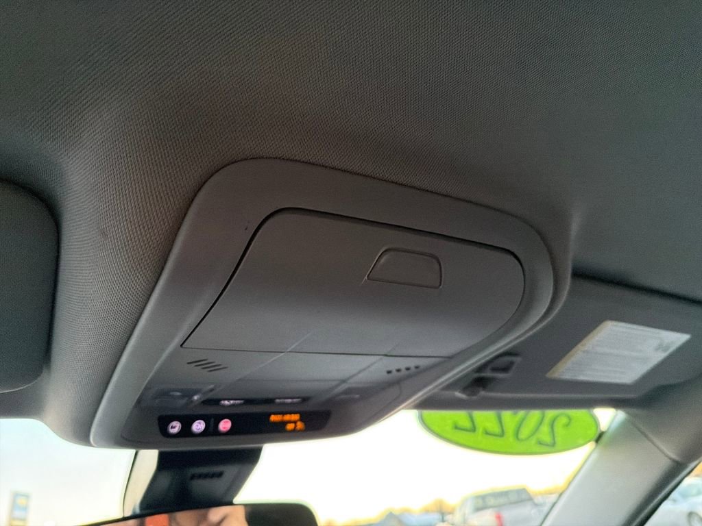 Used 2022 Chevrolet Equinox LT image 24