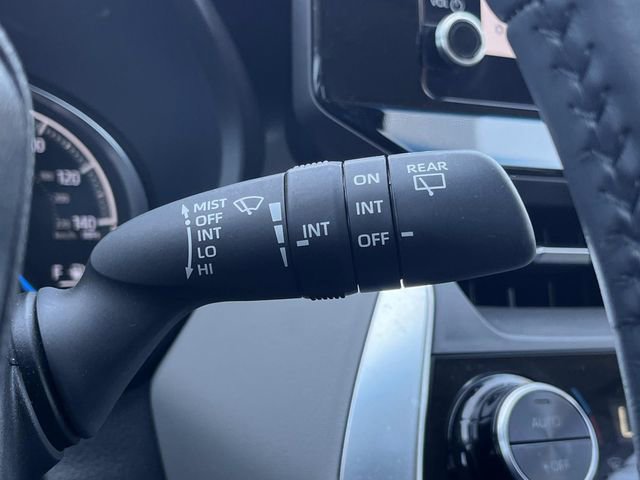 Used 2024 Toyota Venza LE image 30