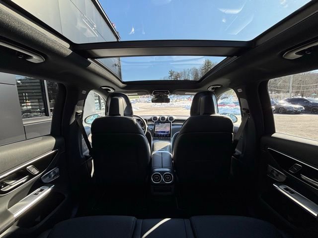 Used 2025 Mercedes-Benz GLC 300 4MATIC image 54