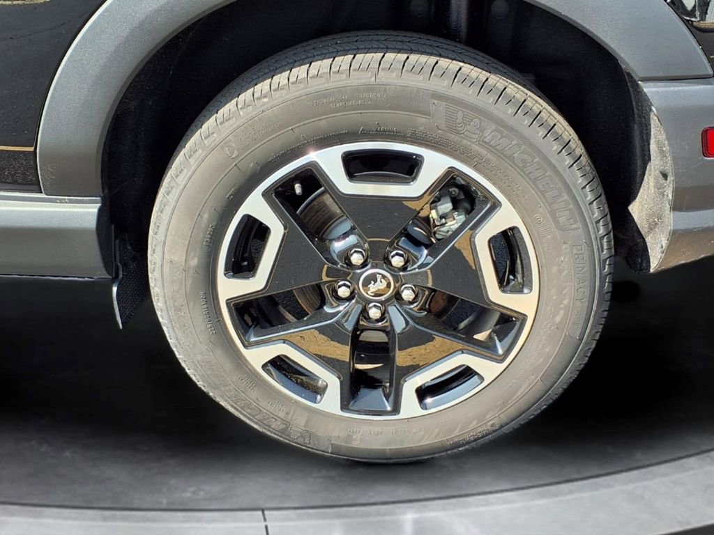 Used 2024 Ford Bronco Sport Outer Banks w/ Tech Package image 19