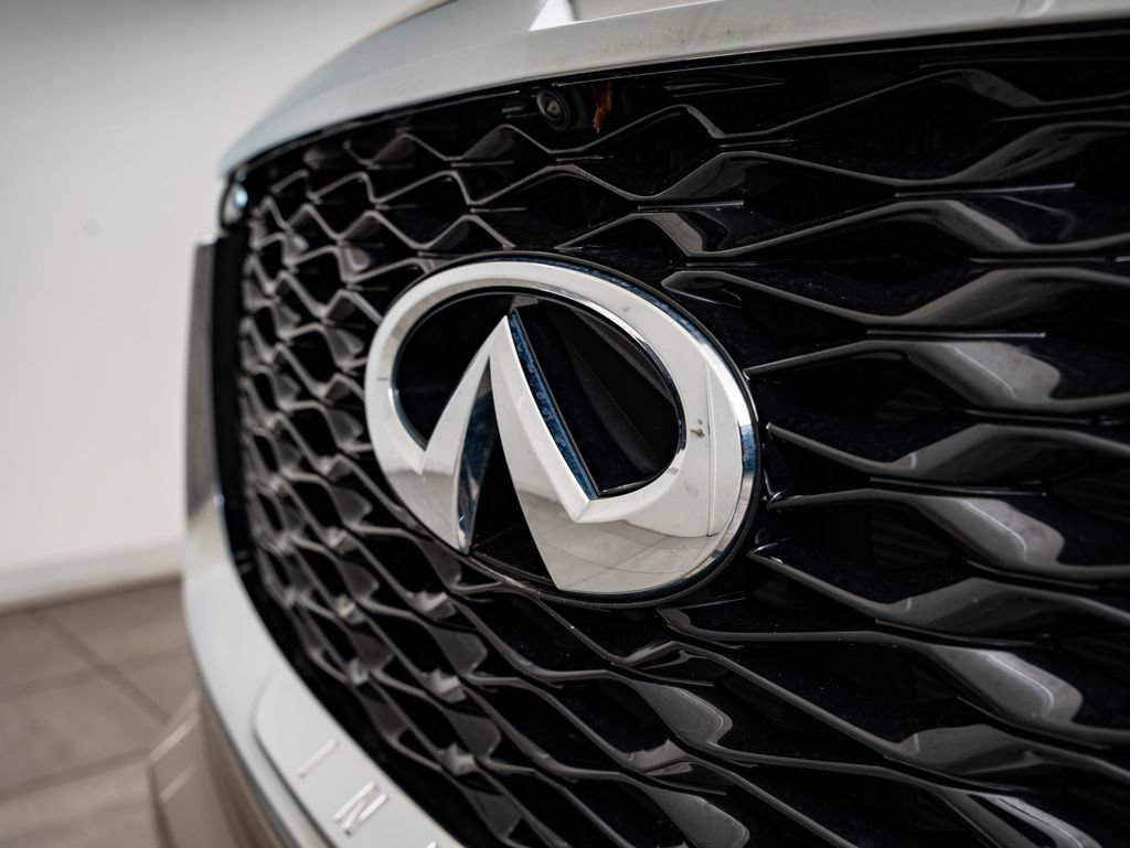 Used 2023 INFINITI QX60 Luxe AWD/4WD image 3
