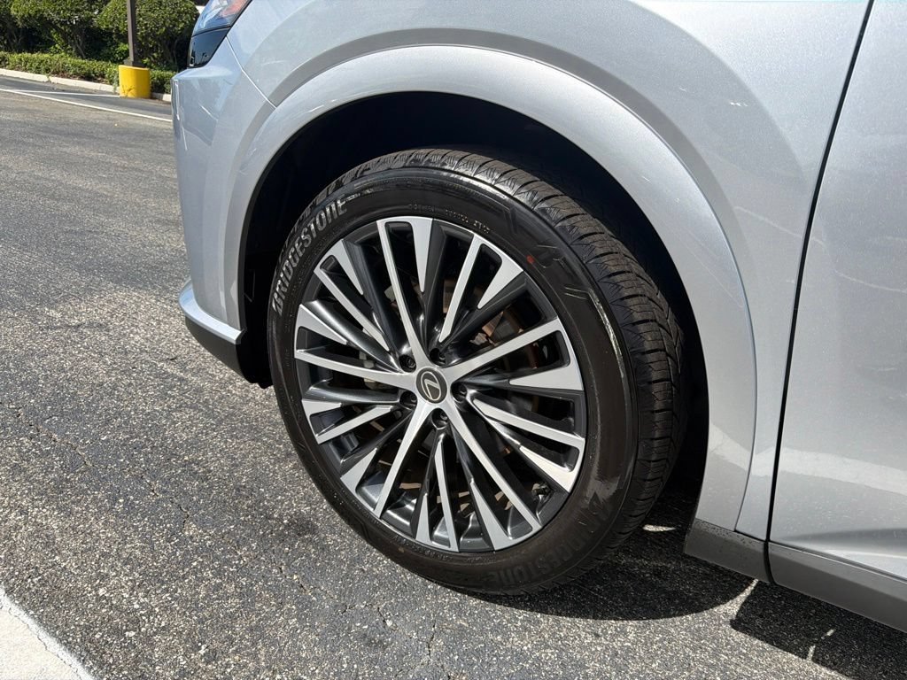 Used 2026 Lexus RX 350 Premium Plus w/ Accessory Package (Z1) FWD image 9