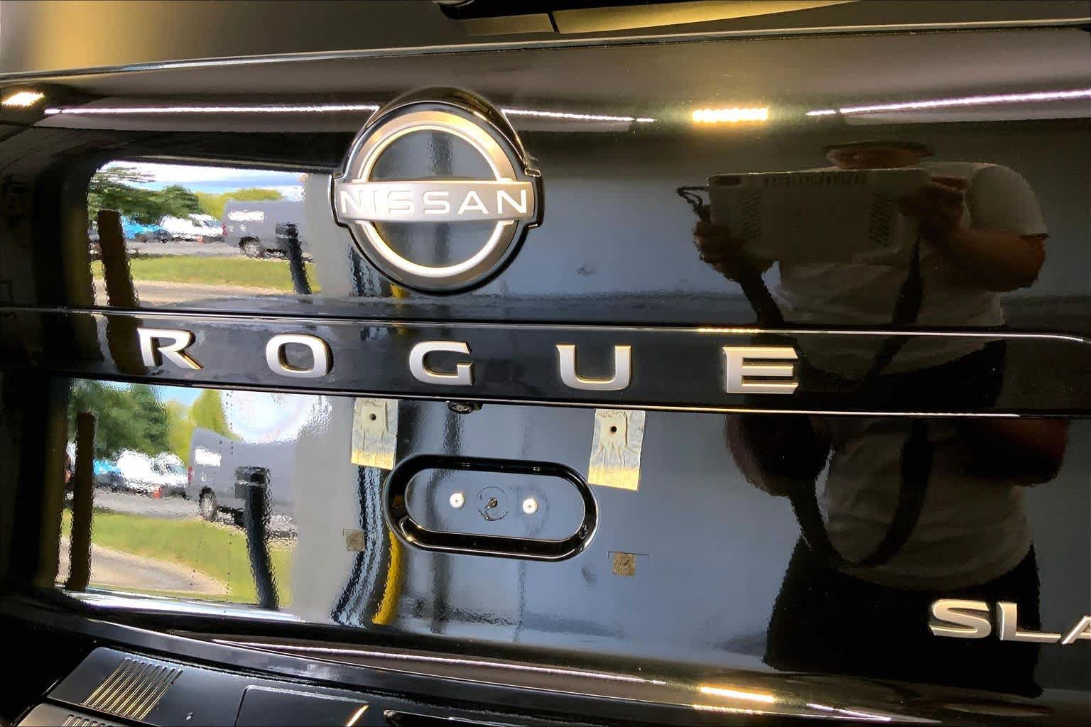 Used 2024 Nissan Rogue SL AWD/4WD image 33