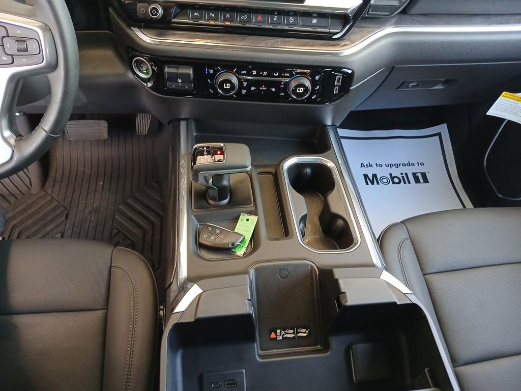 Used 2025 Chevrolet Silverado 1500 LTZ image 36