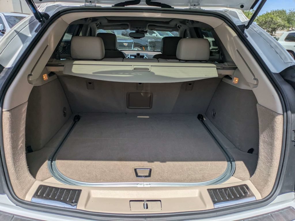 Used 2015 Cadillac SRX Luxury w/ Driver Awareness Package FWD image 15