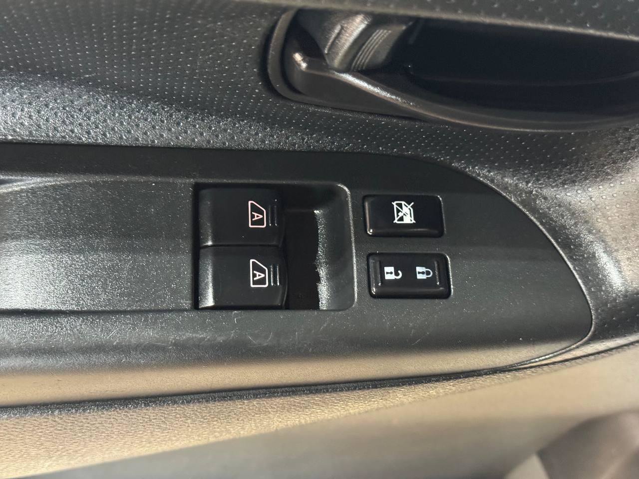 Used 2017 Nissan NV200 SV FWD image 18