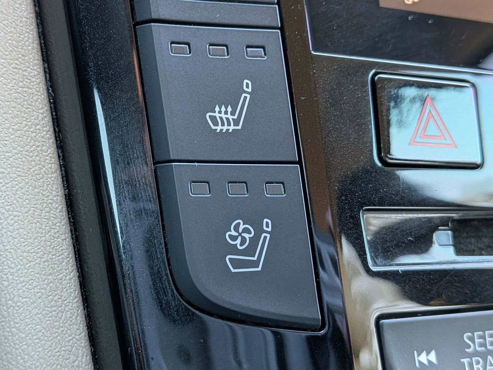 Used 2021 INFINITI QX50 Sensory w/ Cargo Package image 28