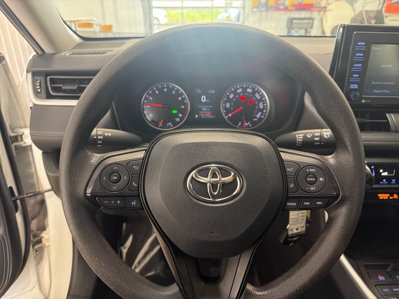 Used 2021 Toyota RAV4 LE AWD/4WD image 13