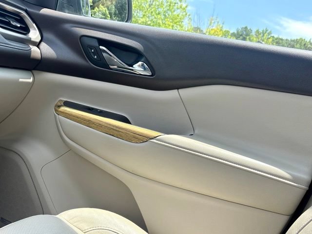 Used 2018 GMC Acadia Denali w/ Technology Package FWD image 26