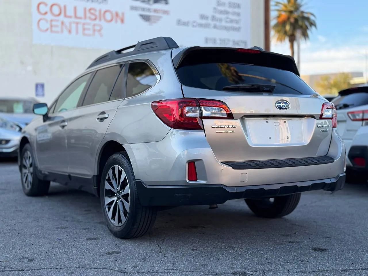 Used 2015 Subaru Outback 2.5i Limited AWD/4WD image 9