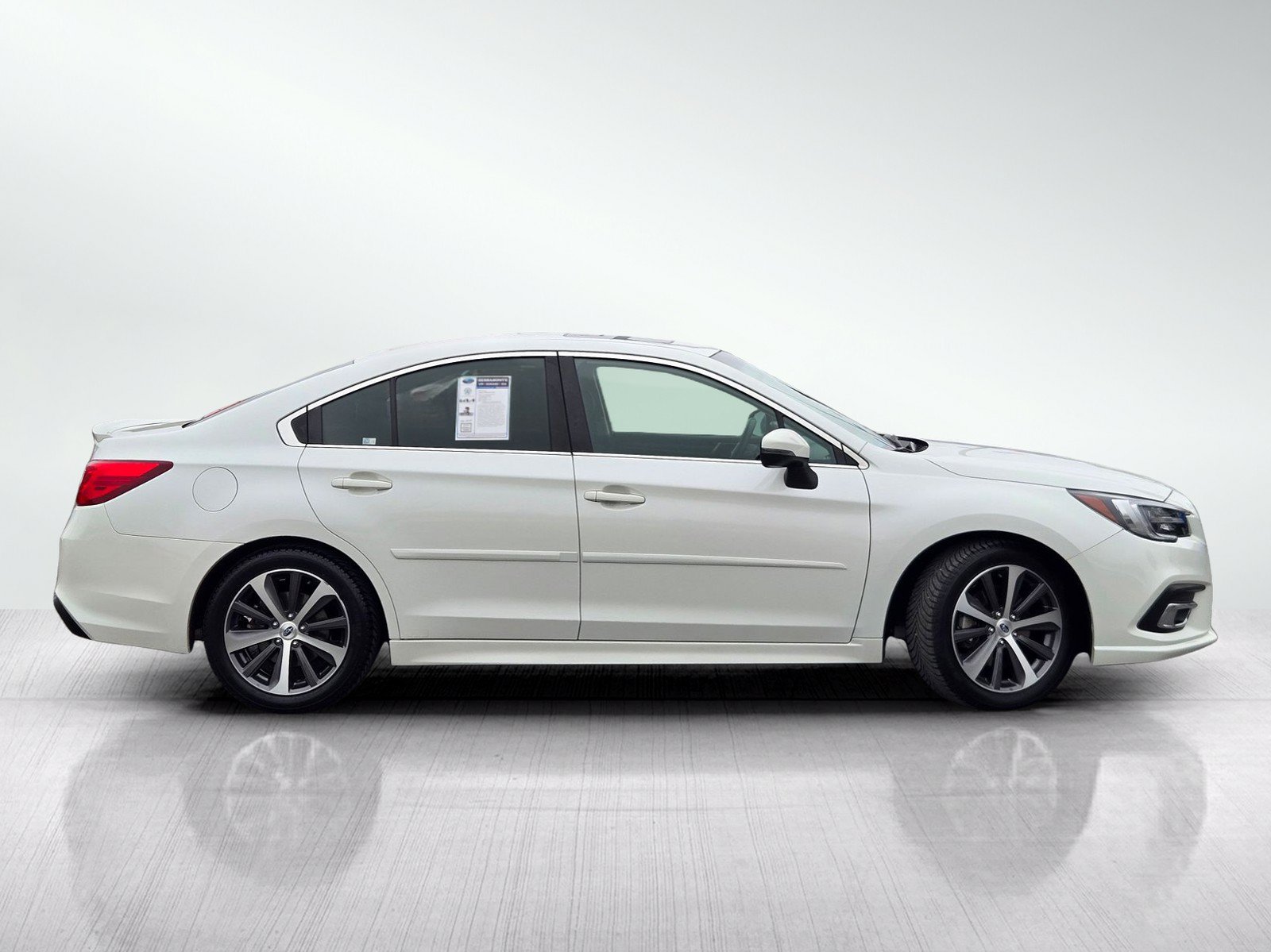 Used 2018 Subaru Legacy 3.6R Limited AWD/4WD image 3