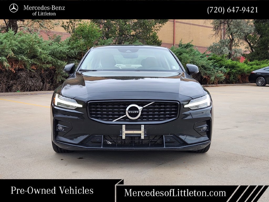 Used 2022 Volvo S60 B5 Inscription AWD/4WD image 2
