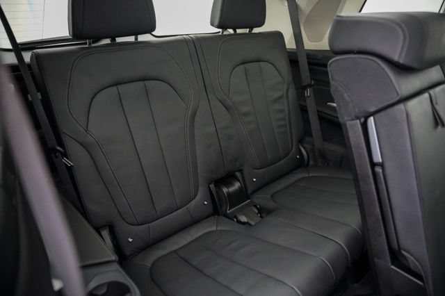 Used 2020 BMW X7 xDrive40i w/ Premium Package AWD/4WD image 29