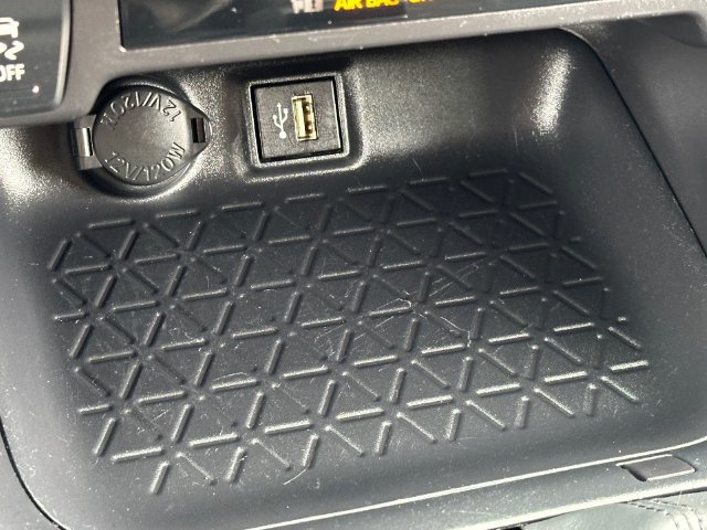 Certified 2025 Toyota RAV4 XLE AWD/4WD image 18