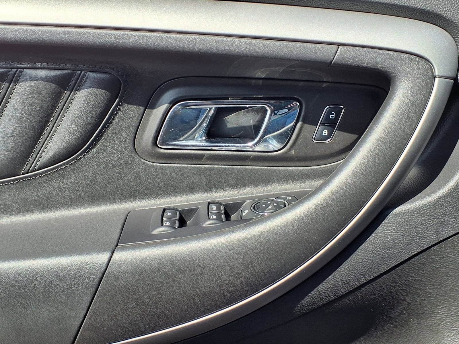 Used 2018 Ford Taurus SEL image 16