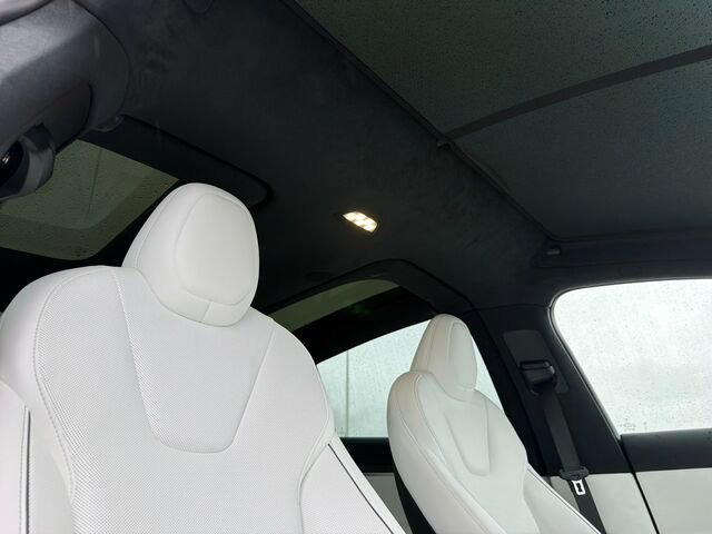 Used 2023 Tesla Model X Plaid image 22