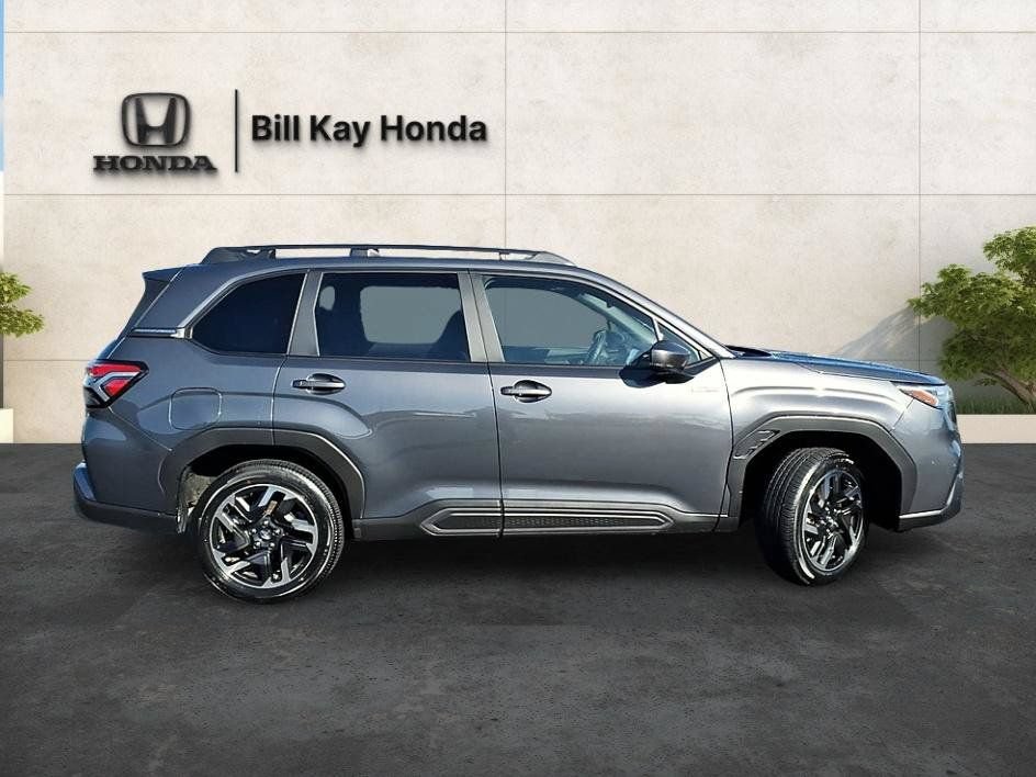 Used 2025 Subaru Forester Limited w/ Popular Package AWD/4WD image 2