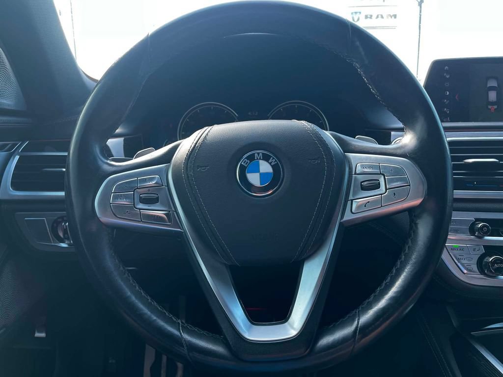 Used 2018 BMW 750i xDrive AWD/4WD image 11