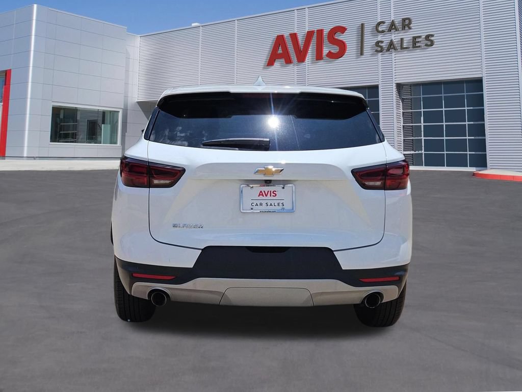 Used 2025 Chevrolet Blazer LT FWD image 5